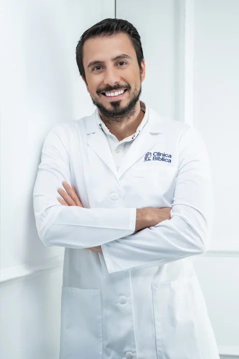 Dr. Adrián Castro Madrigal
