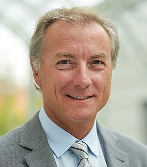 Wolfgang Henrich
